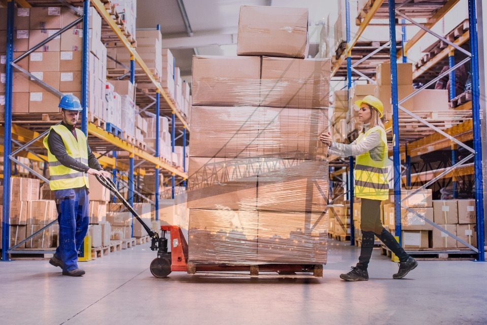 Paletização de carga em Santa Catarina: economia e eficiência para sua indústria
