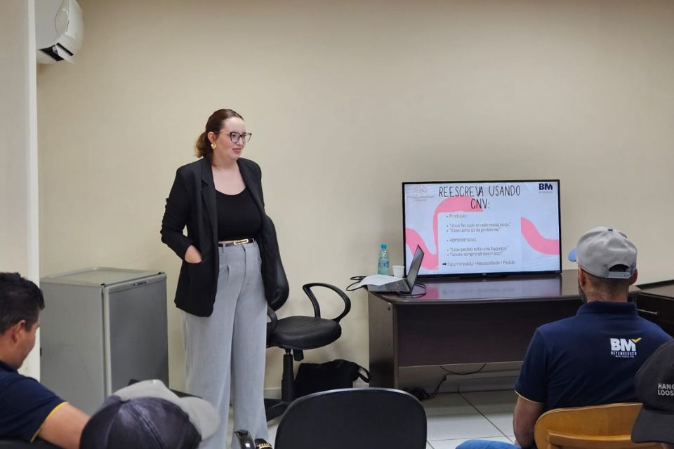 treinamento treinamento Comunicação não violenta com a psicóloga Amanda Betenheuser